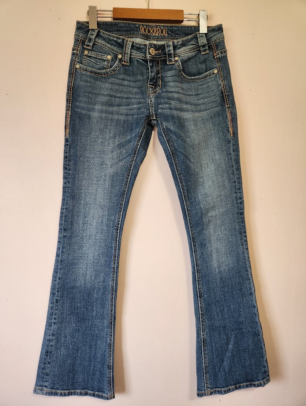 Rock & Roll Cowgirl Rival Low Rise Bootcut Jeans Aztec Embroidered Y2K 26 x 32